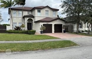 4-bedroom house 278 m² in West End for $985,000