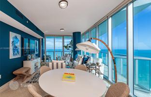 4-bedroom apartments in condo 222 m² in Collins Avenue for $3,800,000