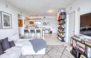 2-bedroom apartments in condo 93 m² in Miami for $610,000