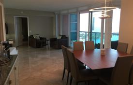Three-bedroom apartment with views of the ocean and golf course in Aventura, Florida, USA for $940,000
