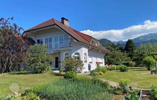 4-bedroom house 677 m² in Radovljica for 1,150,000 €