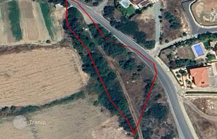 Land plot 3,332 m² in Mouttagiaka for 2,500,000 €