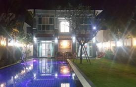 Pool House with 3 bedrooms in the village in Central Pattaya for $392,000