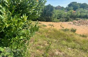 Land plot 2,000 m² in Kras for 270,000 €