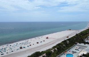 1-bedroom apartments in condo 67 m² in Collins Avenue for $375,000