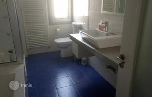 3-bedroom cottage 460 m² in Aglantzia for 850,000 €