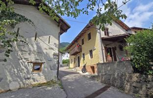 2-bedroom cottage 92 m² in Tolmin for 298,000 €