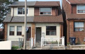 Terraced house – Dufferin Street, Toronto, Ontario,  Canada for C$1,062,000