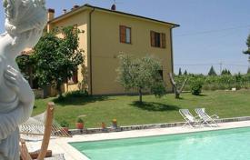 Magnificent villa with a pool and a large land in Sinalunga, Tuscany, Italy for 1,400,000 €