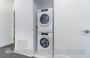 5-bedroom apartment in Etobicoke for C$1,016,000