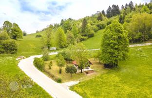2-bedroom cottage 6,050 m² in Tolmin for 369,000 €