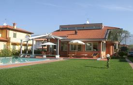 Three-storey modern villa in Forte dei Marmi, Tuscany, Italy for 5,200 € per week