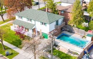 12-bedroom house in Etobicoke for C$1,312,000