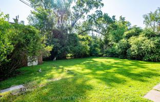 7-bedroom house in Etobicoke for C$1,424,000