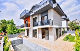 6-bedroom villa 250 m² in Fethiye for 50,605,000 TRY