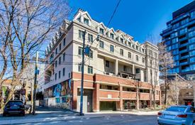 Apartment – Richmond Street West, Old Toronto, Toronto,  Ontario,   Canada for C$884,000