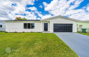 4-bedroom house 234 m² in Miami for $660,000