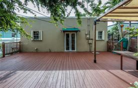 Townhome – Hollywood, Florida, USA for $635,000