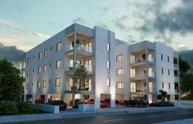 Low-rise residence with a parking close to the sea, Larnaca, Cyprus for From 250,000 €