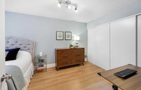 Apartment – Scollard Street, Old Toronto, Toronto,  Ontario,   Canada for C$821,000