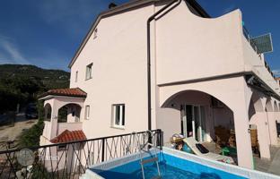 6-bedroom house 159 m² in Primorje-Gorski Kotar County for 399,000 €