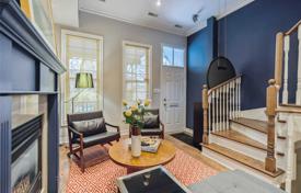 Terraced house – Adelaide Street West, Old Toronto, Toronto,  Ontario,   Canada for C$1,321,000