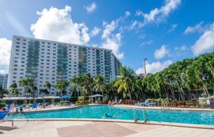 1-bedroom apartments in condo 93 m² in Collins Avenue for $550,000