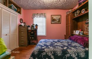 10-bedroom apartment in Saint Clarens Avenue for C$2,316,000