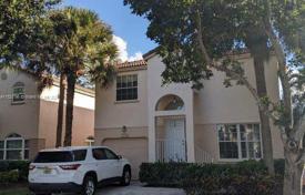 3-bedrooms townhome 162 m² in Plantation, USA for $475,000