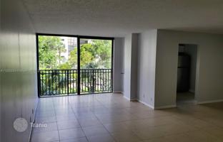 2-bedroom apartments in condo 96 m² in Sunny Isles Beach for $410,000