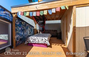 6-bedroom apartment in Dundas Street East for C$1,292,000