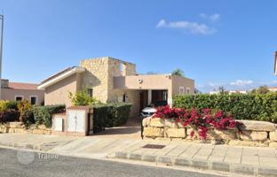 3-bedroom cottage 150 m² in Tala for 495,000 €