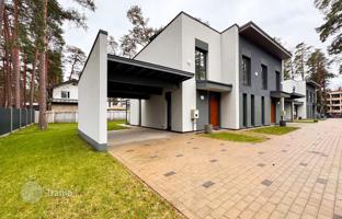5-room townhouse 663 m² in Jurmala for 630,000 €