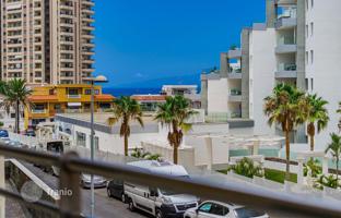 2-bedroom apartment 66 m² in Playa Paraiso for 320,000 €