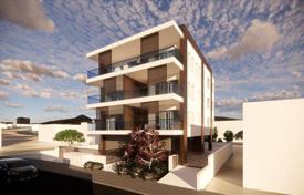 Residence with a parking at 950 meters from the sea, Agios Athanasios, Cyprus for From 950,000 €