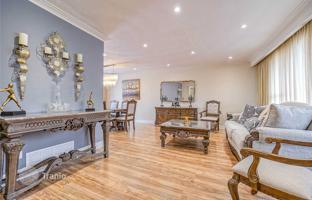 10-bedroom house in North York for C$2,107,000