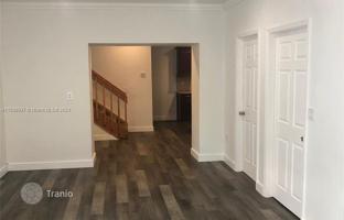 5-bedroom house 285 m² in Miami for $1,250,000