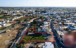 Land plot 2,960 m² in Famagusta for 195,000 €