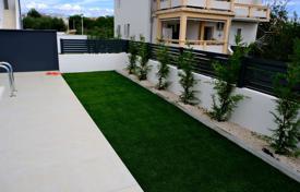 ZADAR, VIR — Modern semi-detached house in an elite location with a private pool near Jadro beach! B for 490,000 €