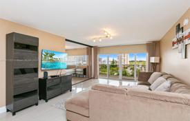 Condo – Hallandale Beach, Florida, USA for $555,000
