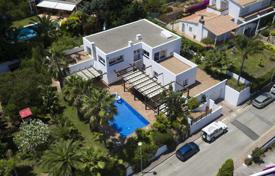 Two-storey villa 100 m away from the sandy beach, Blanes, Costa Brava, Spain for 4,500 € per week Two-storey villa 100 m away from the sandy beach, Blanes, Costa Brava, Spain for 4,500 € per week