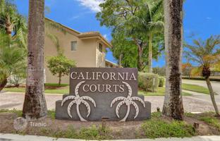 3-bedroom apartments in condo 175 m² in Weston for $474,000