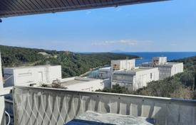 Apartment An excellent apartment with a gallery and a view of the sea, Duga Uvala, is for sale for 150,000 €