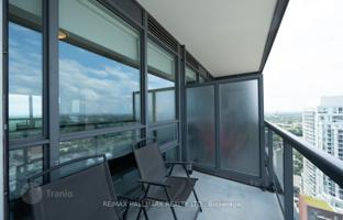 5-bedroom apartment in Roehampton Avenue for C$954,000