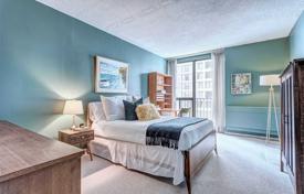 Apartment – Harbour Square, Old Toronto, Toronto,  Ontario,   Canada for C$994,000