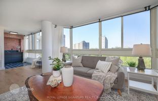6-bedroom apartment in Eglinton Avenue East for C$842,000