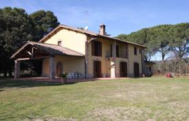 Grosseto (Grosseto) — Tuscany — Villa/Building for sale for 650,000 €