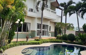 Townhome – Pattaya, Chonburi, Thailand for $128,000