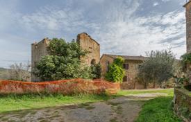 16-bedrooms country seat 586 m² in San Gimignano, Italy for 1,200,000 €