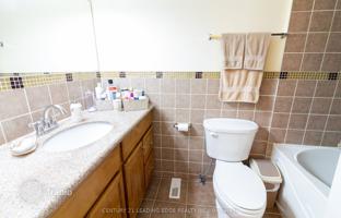 13-bedroom house in Scarborough for C$2,099,000